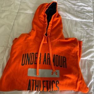 Under armour hoodie size medium
